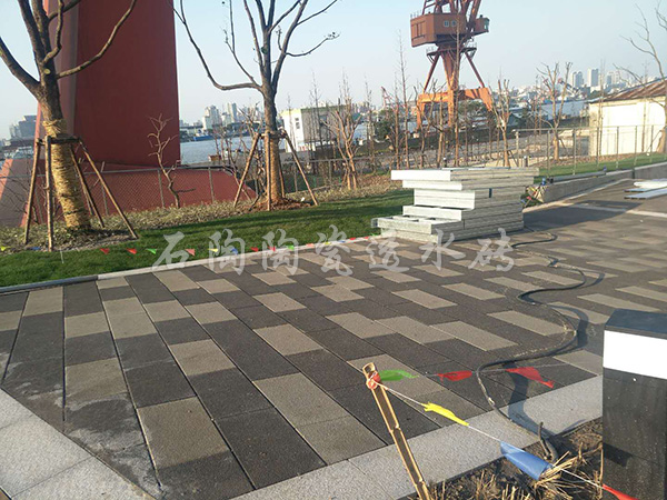 【浦东杨浦***道路】陶瓷透水砖项目工程