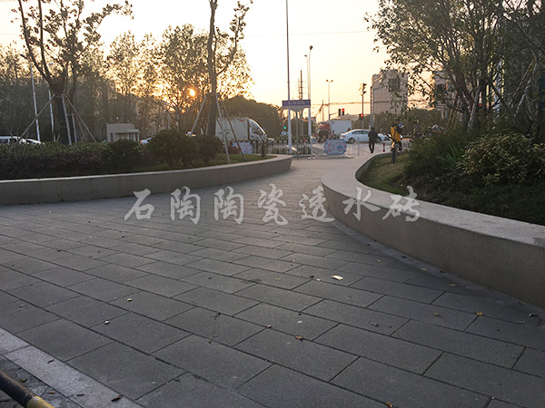 【上海***路提升】陶瓷透水砖项目工程